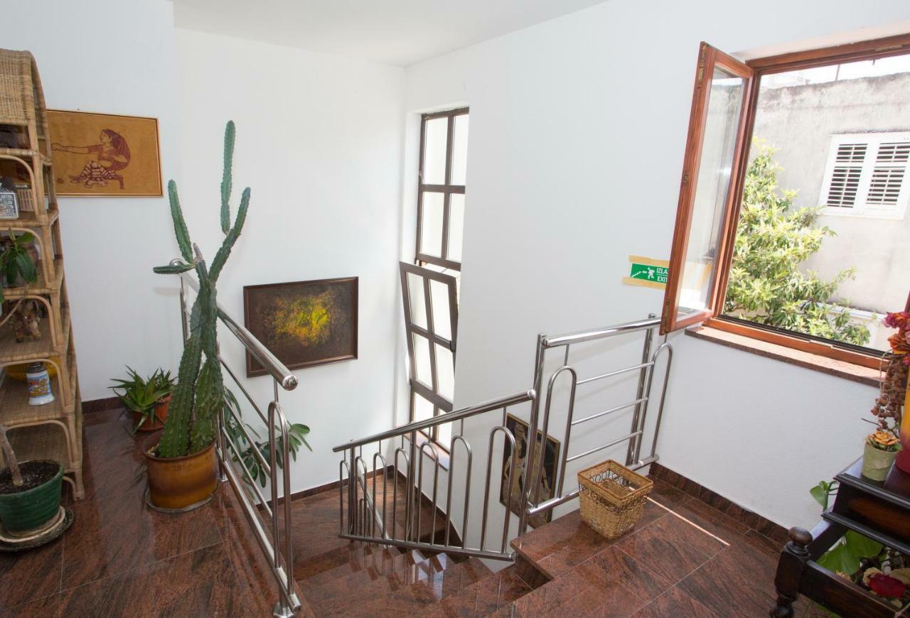 Apartments Mihic Makarska Extérieur photo
