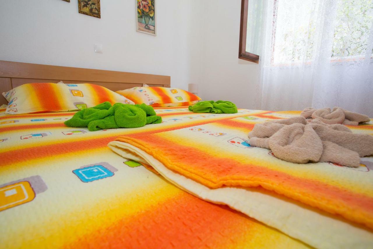 Apartments Mihic Makarska Extérieur photo