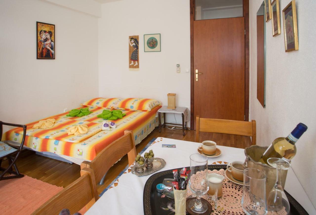 Apartments Mihic Makarska Extérieur photo