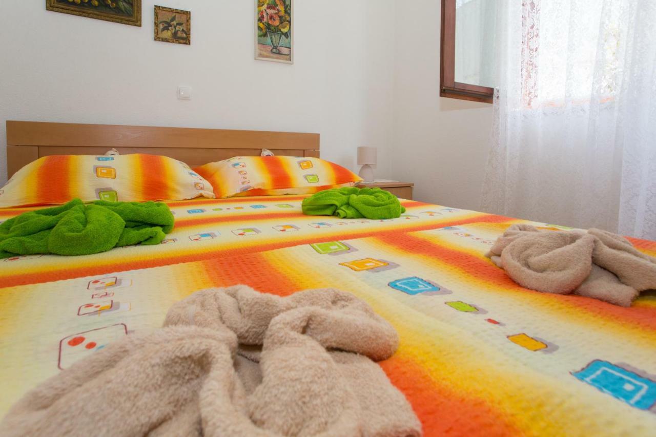 Apartments Mihic Makarska Extérieur photo