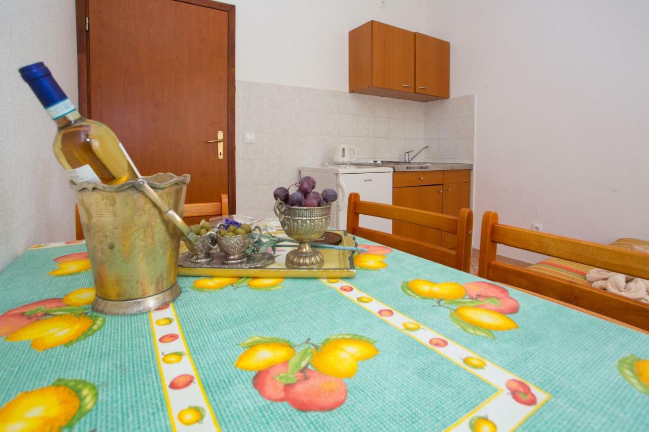 Apartments Mihic Makarska Extérieur photo